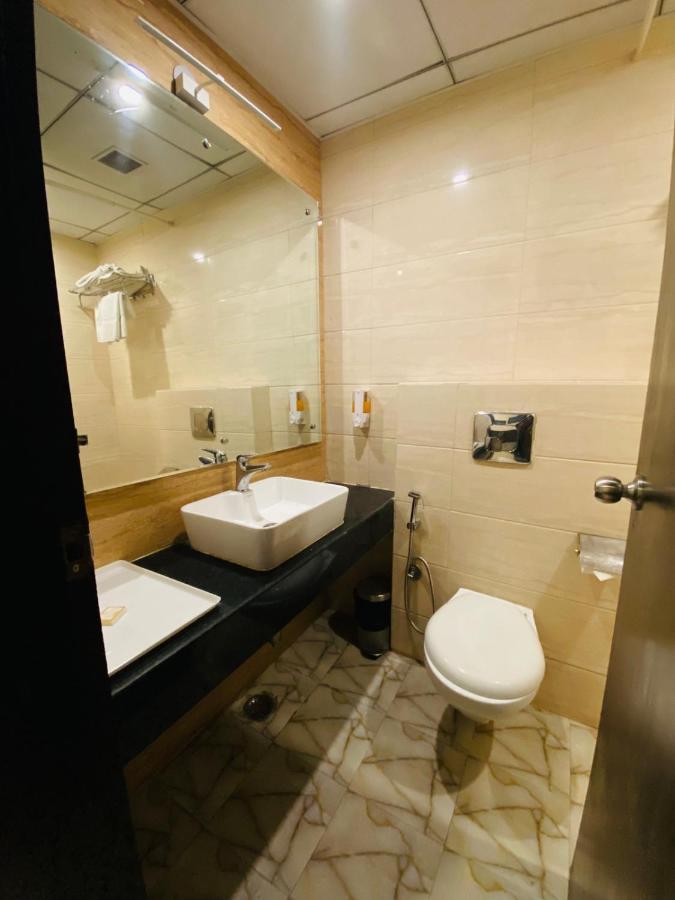 Hotel Ss Grandeur 러크나우 외부 사진