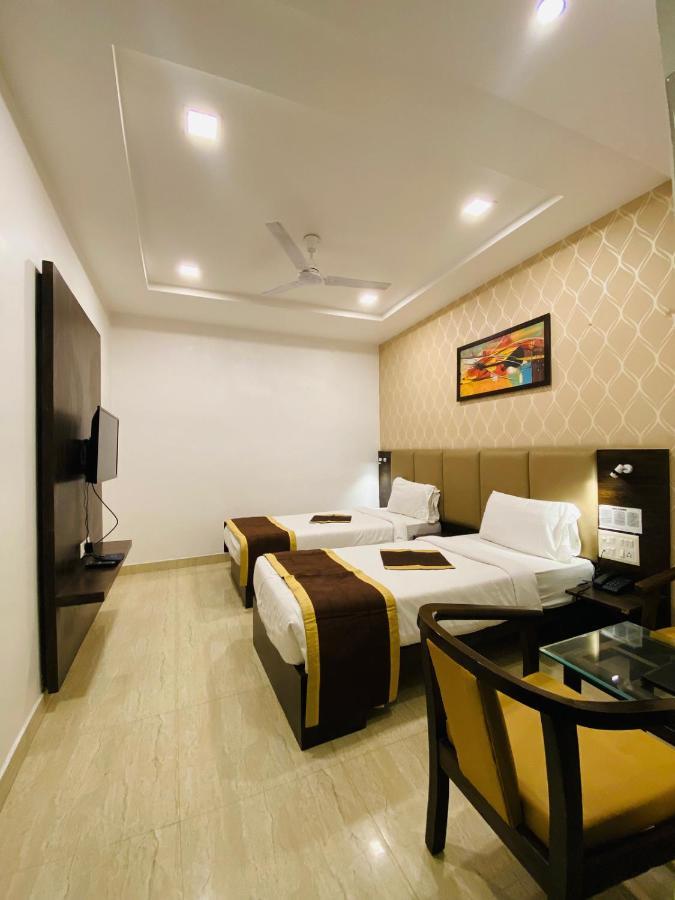 Hotel Ss Grandeur 러크나우 외부 사진