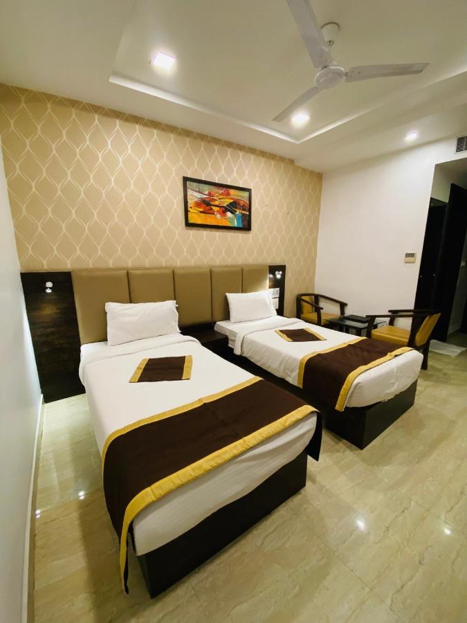 Hotel Ss Grandeur 러크나우 외부 사진